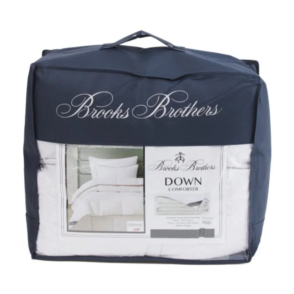 BROOKS BROTHERS Luxury Year Round Comforter